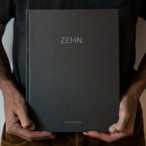 "ZEHN.“  - Ein Bild und Erzählband von Sam Strauss